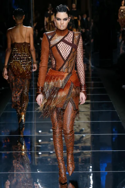 Look 3
